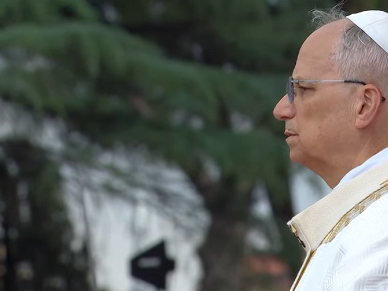 El Papa León XIV tras la lectura de la homilía en la Eucaristía del Corpus
