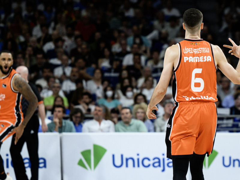 Xabi López-Arostegui cuajó un gran partido, con sus 14 puntos