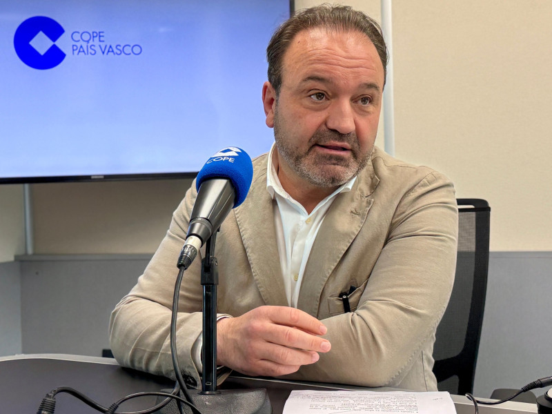 Roberto Serrano durante la entrevista en COPE Euskadi
