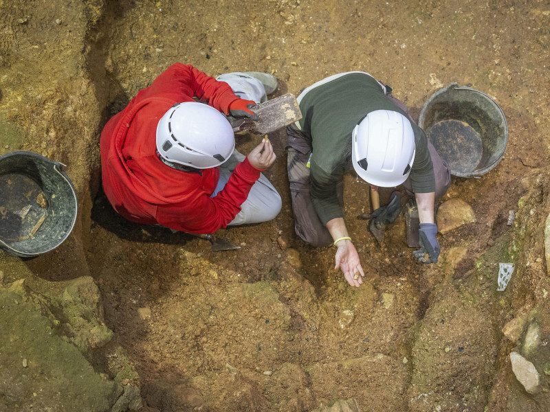 Comienzo de la campaña de excavaciones en los yacimientos de la sierra de Atapuerca, en el yacimiento de la Sima del Elefante