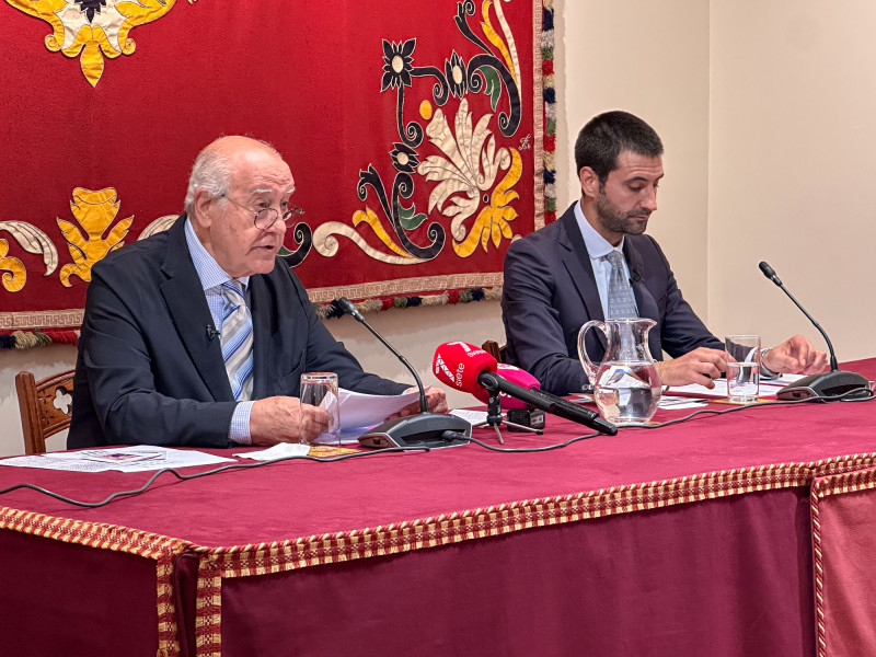 Ramón Valencia, padre e hijo, durante la presentación de las novilladas de promoción