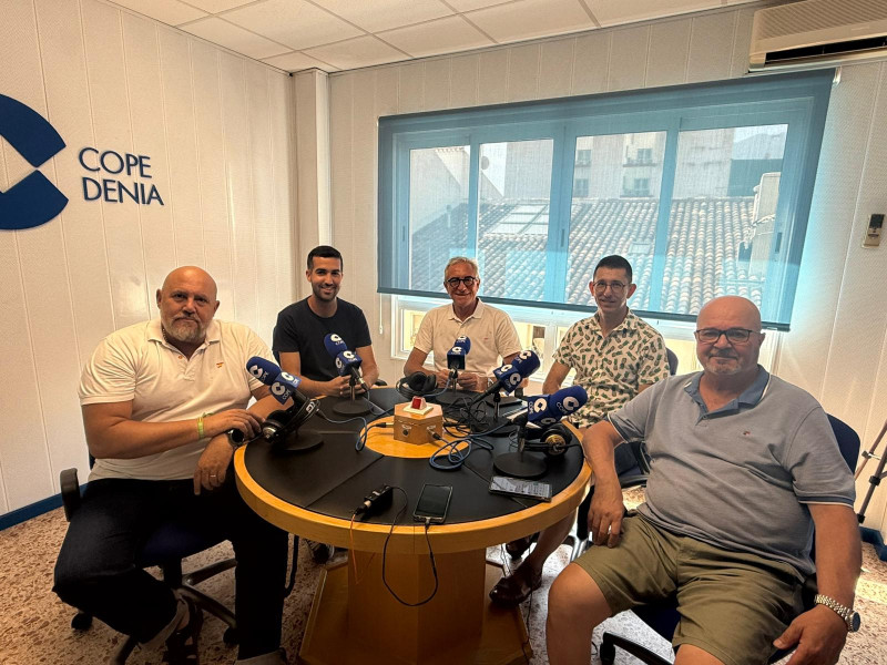 Los políticos exigen encuestas para decidir la programación de las Fiestas de Dénia