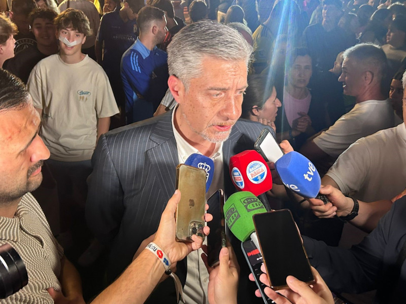El presidente Martín Peláez durante la atención a los medios tras la presentación de la nueva camiseta