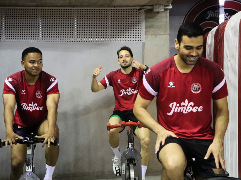 Los jugadores en la sesión de recuperación