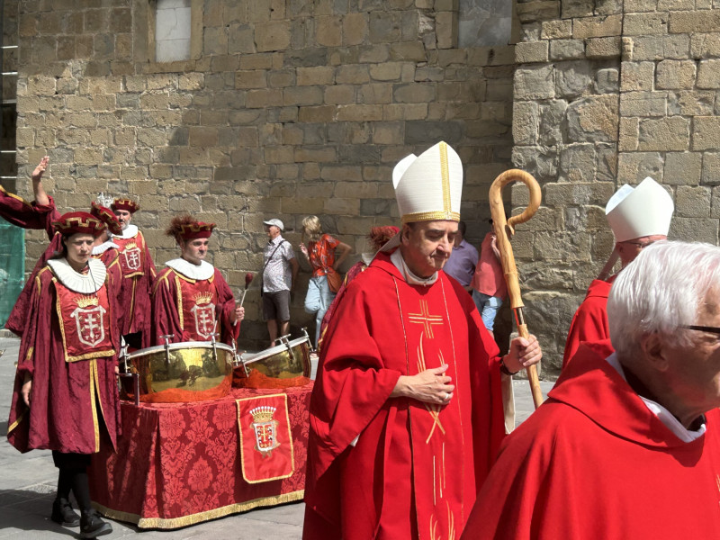 El Obispo de la Diócesis de Jaca, Pedro Aguado en la procesión