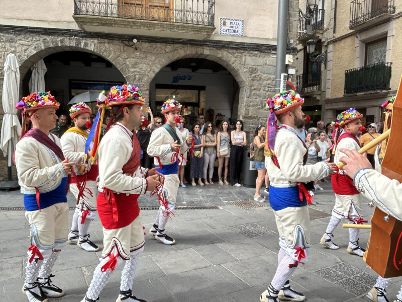 Danzantes de Santa Orosia