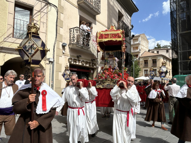 Urna donde reposan los restos de Santa Orosia