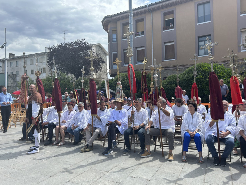 58 cruces de los pueblos han participado en los actos