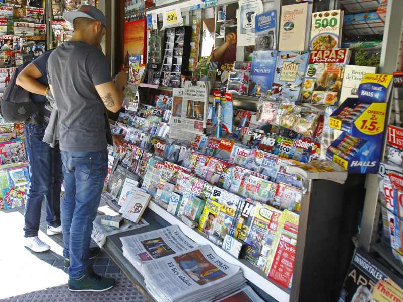 El álbum de cromos de los 90 por el que los coleccionistas te pagan 500 euros y es posible que guardes en casa: un tesoro de tu infancia