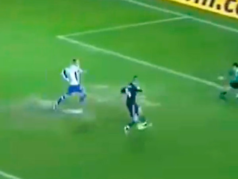 Asistencia de tacón de Guti para Benzema en Riazor