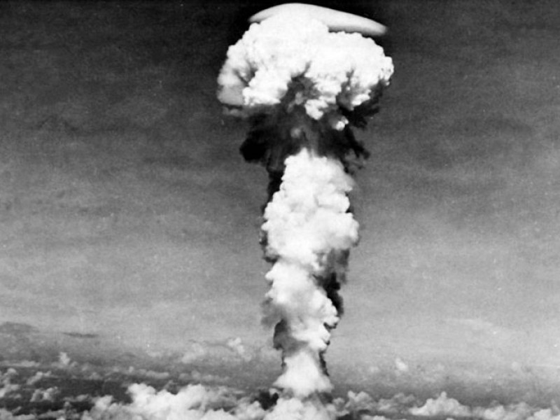 Hongo nuclear formado tras el lanzamiento de la bomba atómica sobre Hiroshima
