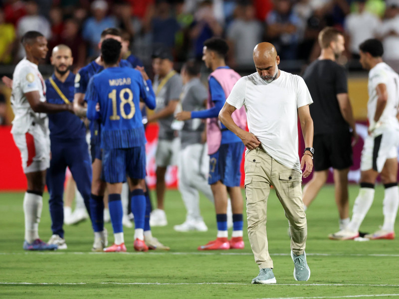 Pep Guardiola, cabizbajo tras la derrota ante el Al Hilal