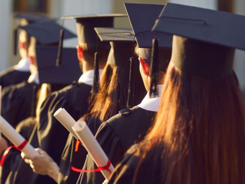 “¿Y ahora qué?”: el paso que planean dar miles de estudiantes recién graduados en Cantabria