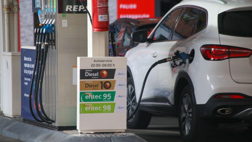 El precio de la gasolina supera los 1,8 euros y el del diésel los 1,7 euros tras ocho semanas al alza