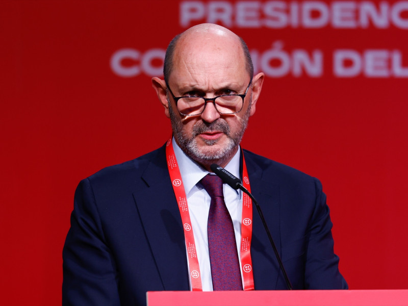 Rafael Louzan, presidente de la Real Federación Española de Fútbol, asiste a la Asamblea General para las elecciones a la Presidencia y a la Comisión Delegada de la RFEF