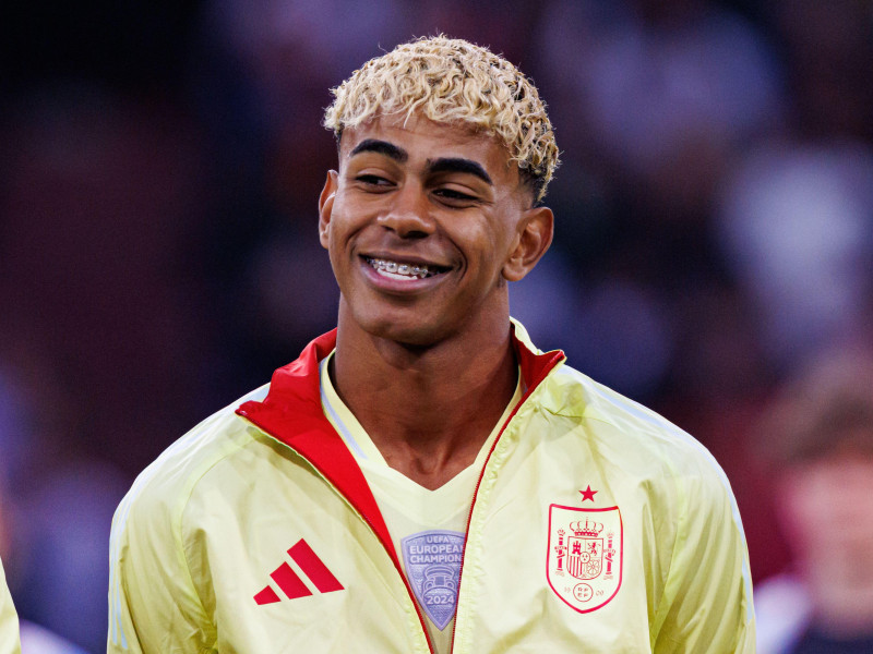Lamine Yamal visto durante la final de la Liga de Naciones de la UEFA 2025 entre las selecciones nacionales de Portugal y España.