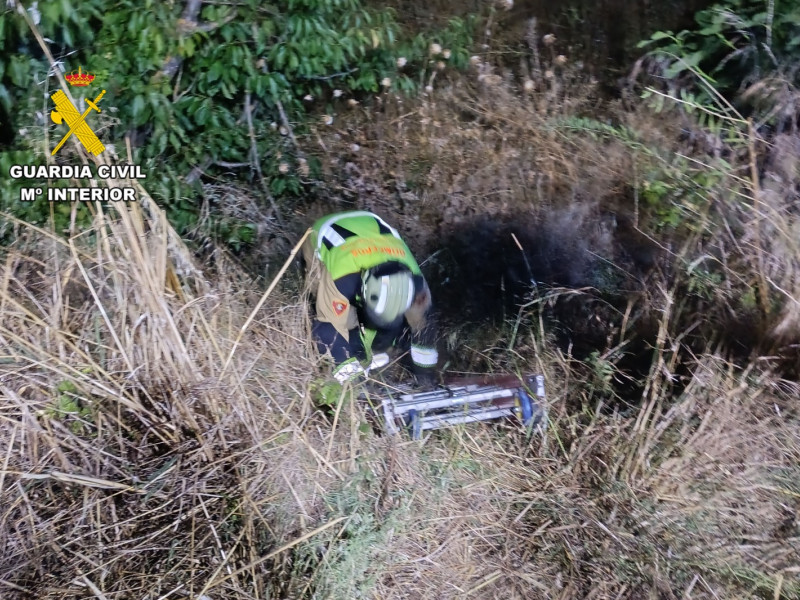 Momento del rescate del dueño de Lucas.