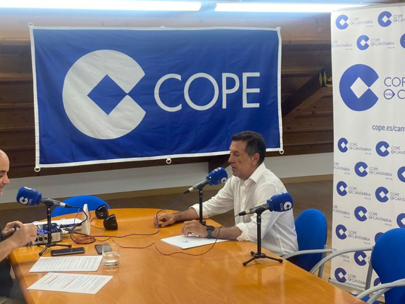 Jaime del Olmo, durante la entrevista a Pedro Ruiz Rodríguez, director de MARE