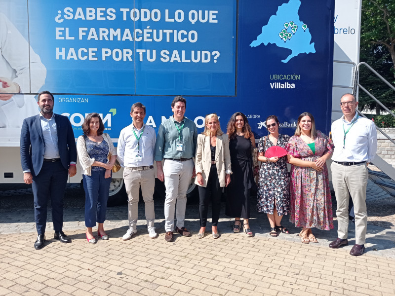 La unidad móvil de la campaña, en la Plaza de la Estación