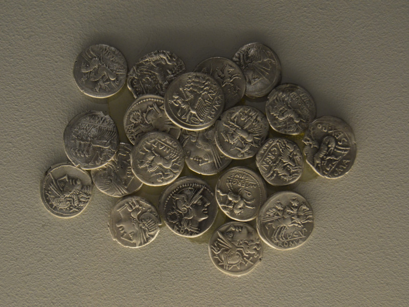 Monedas del Tesoro de Los Almadenes