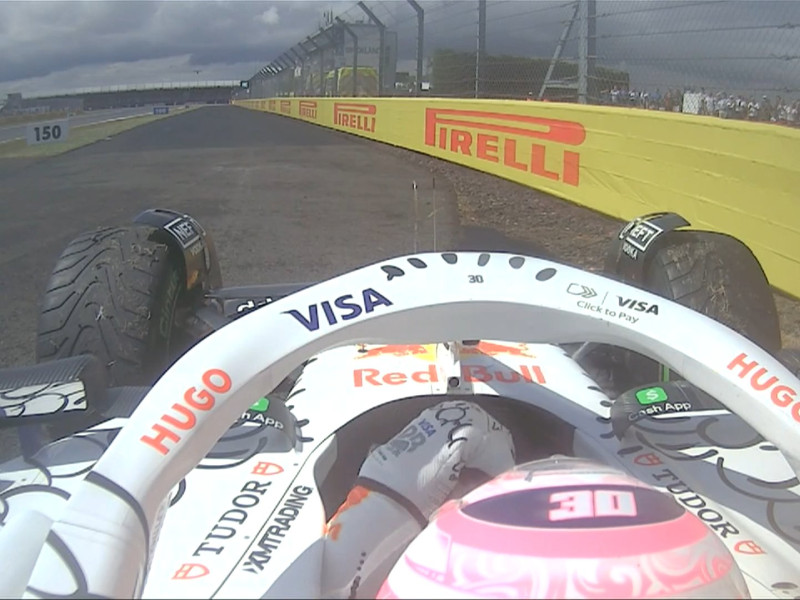 Lawson se ha quedado fuera en la primera vuelta después de un choque con Ocon.