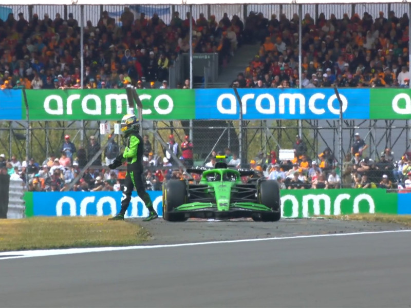 Bortoletto, tercera baja del día en Silverstone.