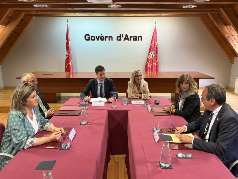 Reunió entre la Mesa del Parlament i el Consell Generau d'Aran a Vielha.