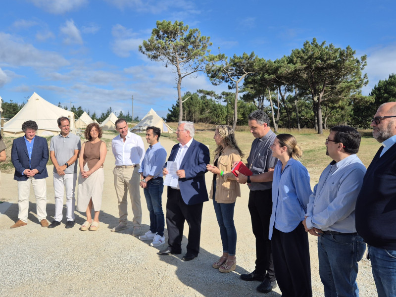 La inauguración contó con la presencia de numerosas autoridades y público