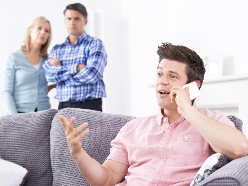 G82DGR Parents Fed Up with Son Living At Home
