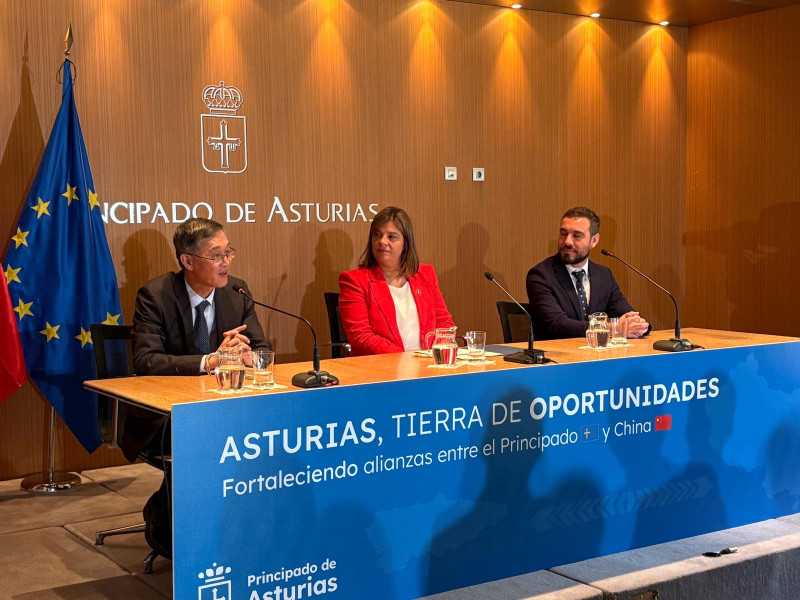 El embajador de China en España durante su intervención ante los empresarios