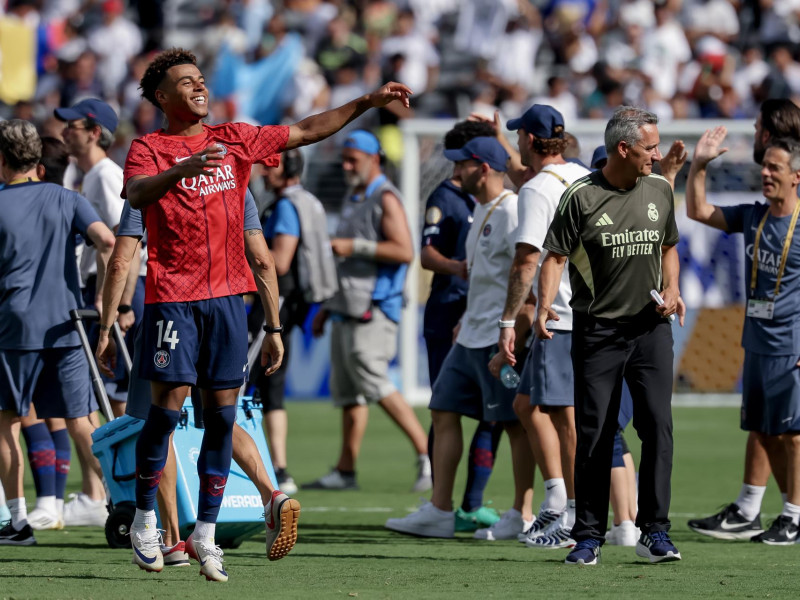 Los jugadores del PSG celebran la victoria contra el Real Madrid