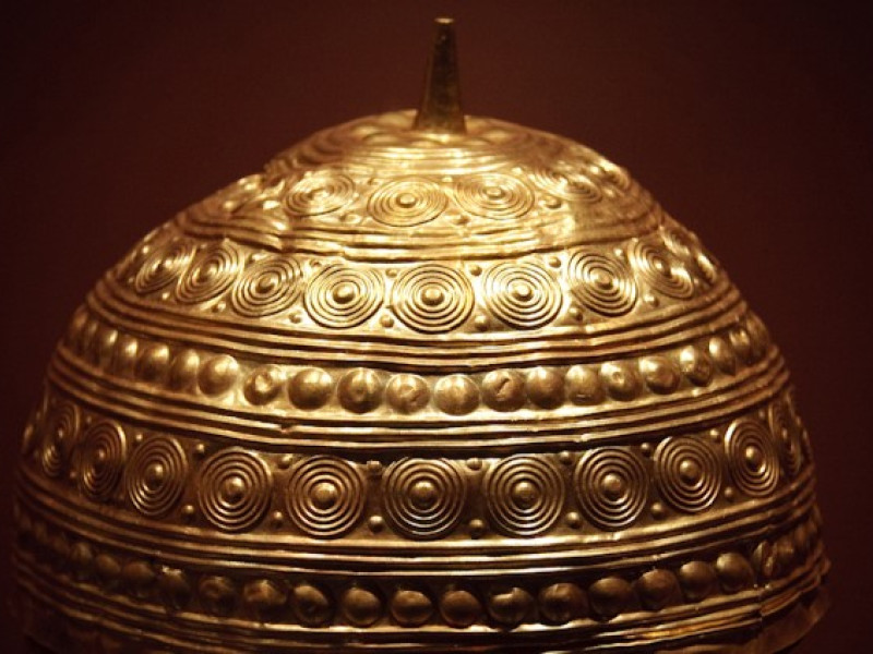 El Casco de Leiro, expuesto en el Museo Arqueológico e Histórico del Castillo de San Antón, de La Coruña