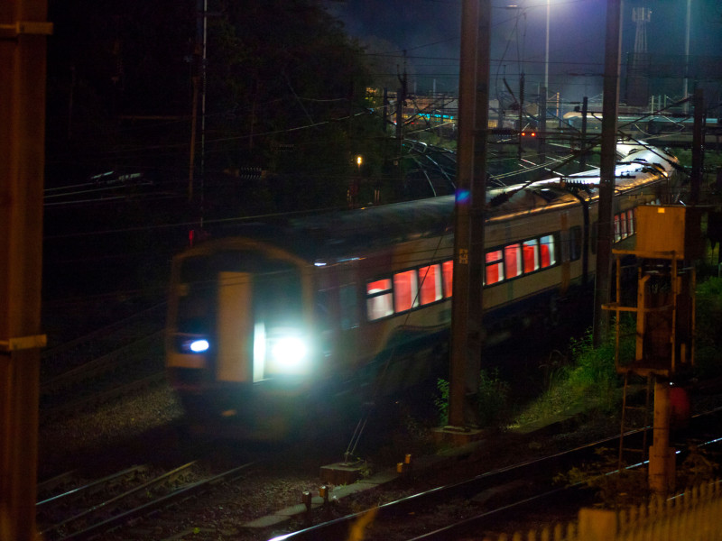 tren por la noche