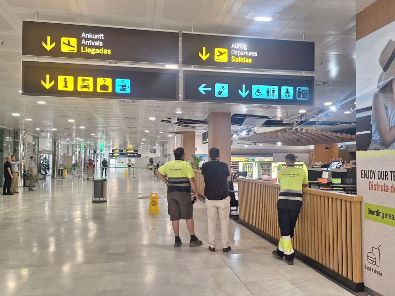 Aeropuerto de Almería tras el terremoto