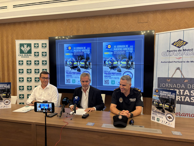 Paseos en barco por la dársena, visita a buques de la Armada y mucho mas en las XII Jornada de Puertas Abiertas del Puerto de Motril