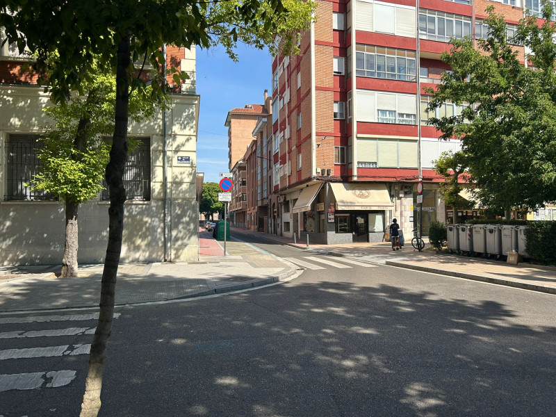 Calle Reyes, cortada al tráfico