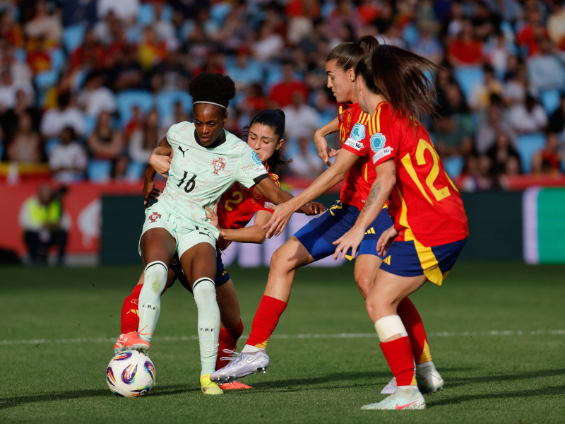 Jana Fernández con la Selección Española de Fútbol