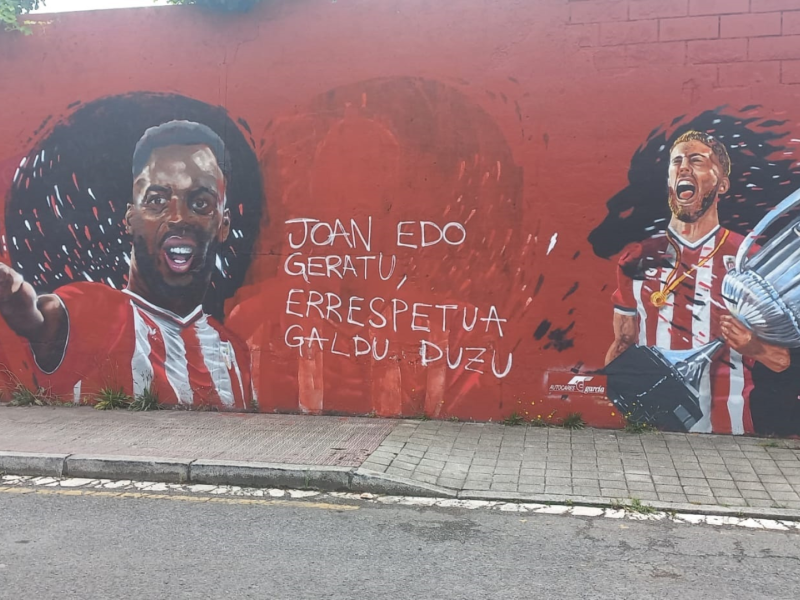 Mural en el barrio de Lutxana de Barakaldo del que han borrado a Nico Williams