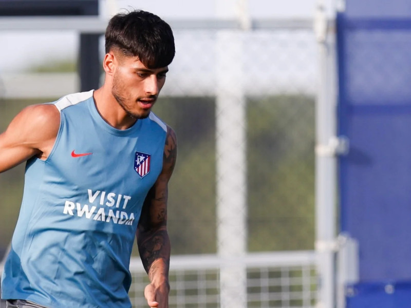 El extremo izquierdo, en un entrenamiento con el Atlético de Madrid