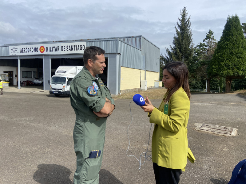 Entrevista de Paula Pájaro al jefe del aeródromo militar de Lavacolla
