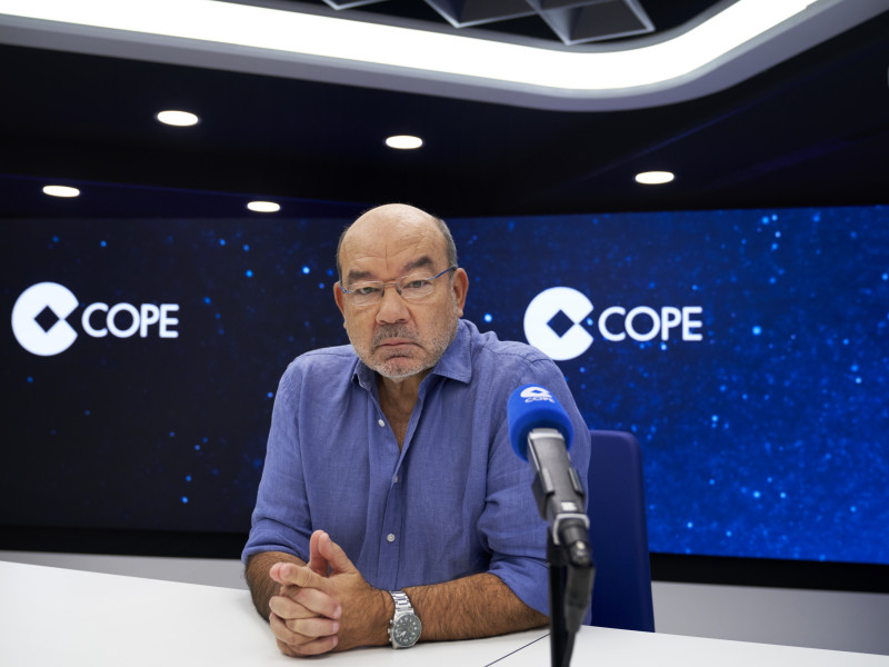 Ángel Expósito en el estudio de La Linterna