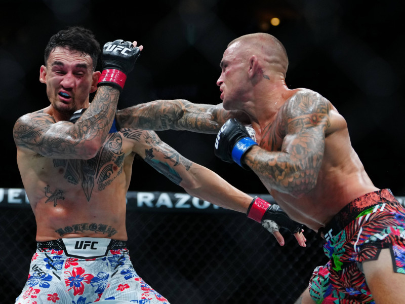 Dustin Poirer en el último asalto de UFC 318