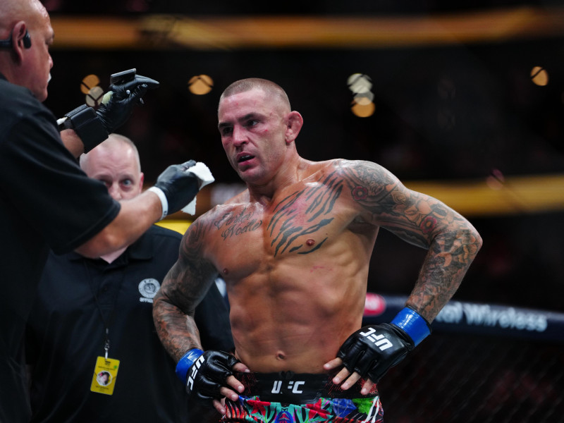 Dustin Poirer en el último asalto de UFC 318