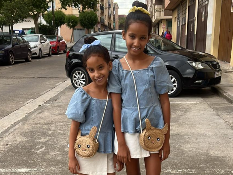 Dos hermanas saharauis pasan su verano en Nájera