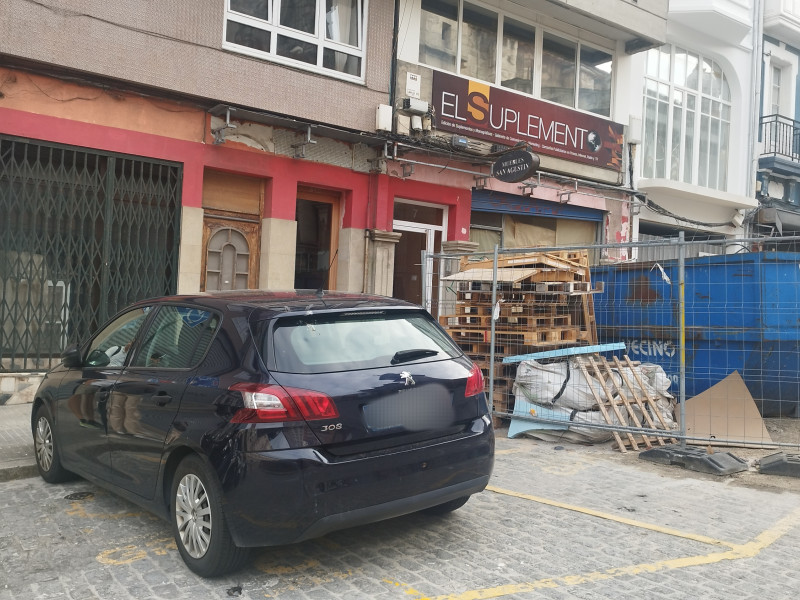 La mayor parte de la zona PMR de San Agustín está ocupada por un contenedor de obra