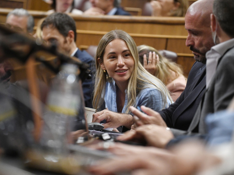 La diputada del PP Noelia Núñez durante una sesión plenaria extraordinaria, en el Congreso de los Diputados