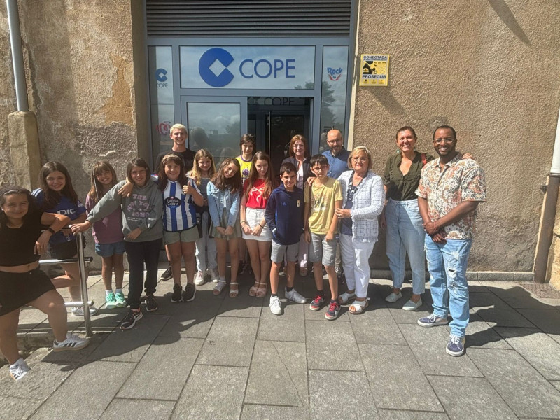 Participantes en las actividades al aire libre de los Centros Sociales de Oviedo, en COPE