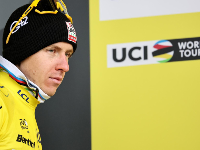 Tadej Pogacar en el podio de La Plagne a la conclusión de la 19ª etapa del Tour de Francia