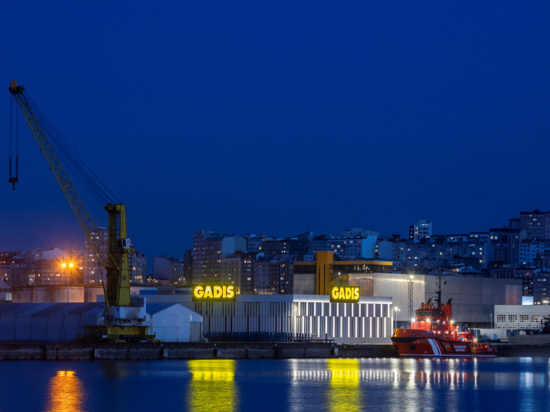 Plataforma Pescarmar de Gadis en el puerto de A Coruña