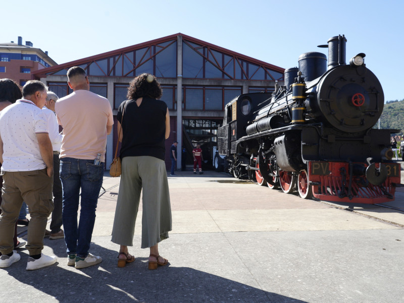 Traslado de la locomotora PV 31 de Ponferrada a los Talleres Ferroviarios de Villablino (León)